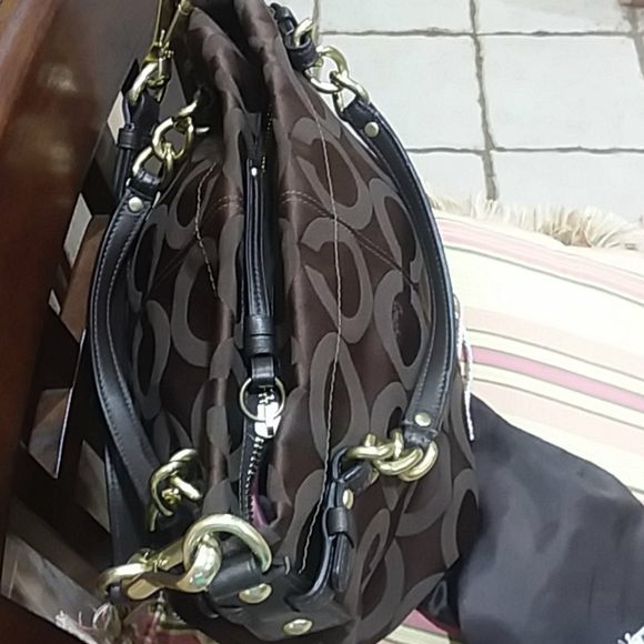 ❤️‍🔥BNWOT COACH Optic Satchel!! - Picture 10 of 12